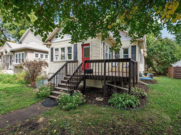 862 21st Avenue SE, Minneapolis, MN 55414