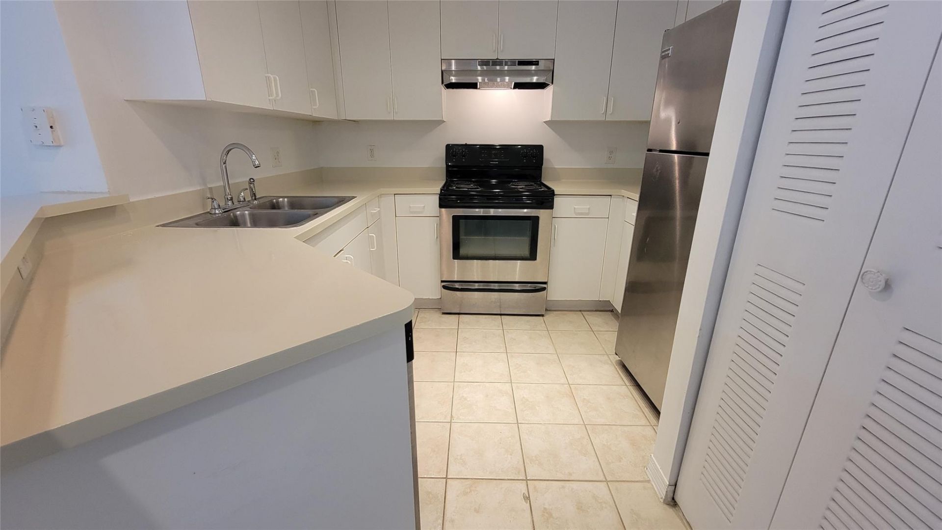 4175 N Haverhill Road, Unit 903, West Palm Beach, FL 33417 Photo