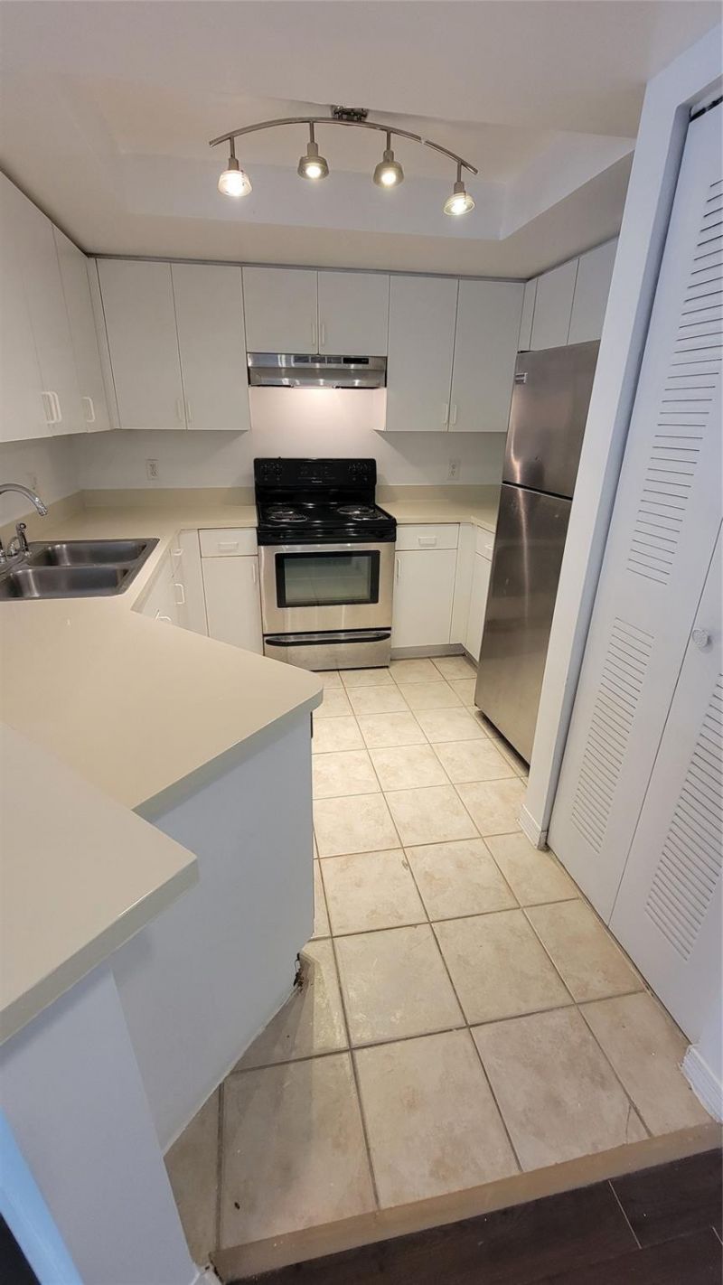 4175 N Haverhill Road, Unit 903, West Palm Beach, FL 33417 Photo
