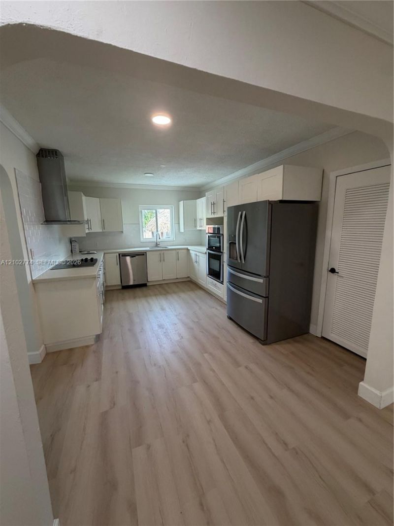 4335 SW 10th St , Miami, FL 33134 Photo