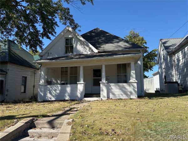 811 Valley Street , Chester, IL 62233