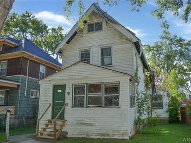 2215 Willow Avenue, Niagara Falls, NY 14305