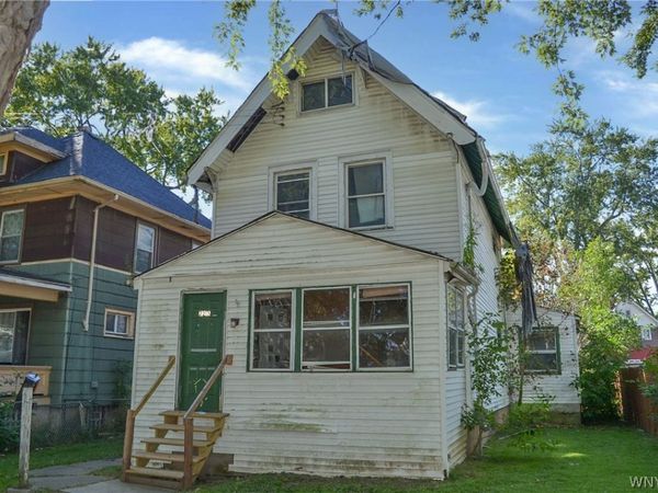 2215 Willow Avenue, Niagara Falls, NY 14305