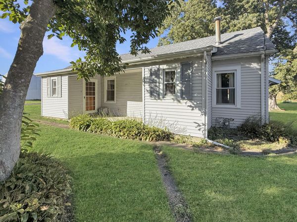 101 E Pera Street , Ludlow, IL 60949
