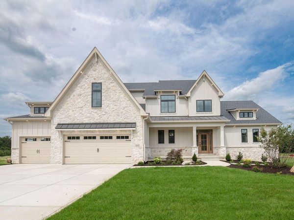 451 Stonebridge Pkwy, Valparaiso, IN 46383