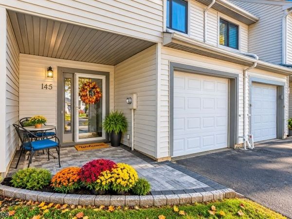 145 Lexington Cir, Old Bridge, NJ 07747