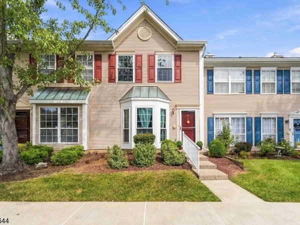 41 Cabot Way, Franklin, NJ 08823