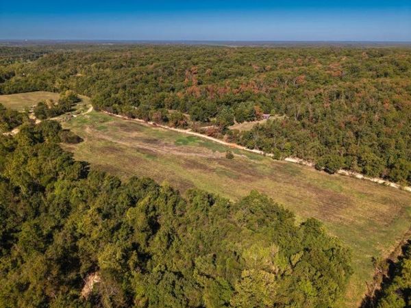 65512 E 202 Road , Wyandotte, OK 74370