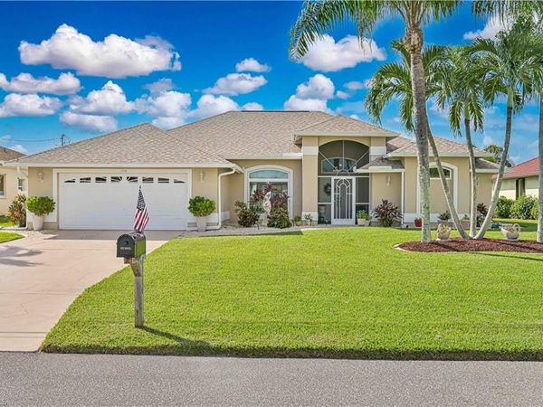1114 SE 21st TER , CAPE CORAL, FL 33990
