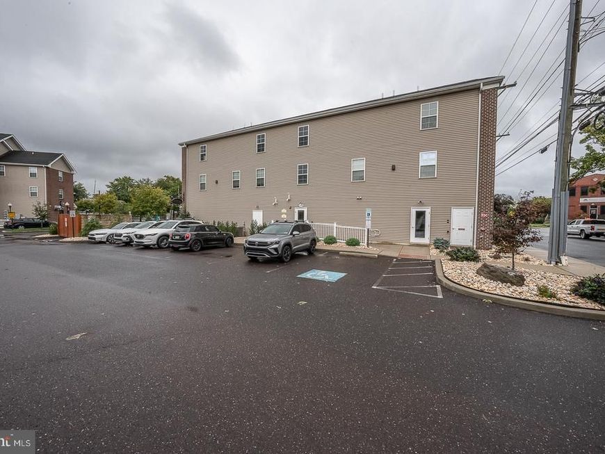 192 S Hanover Street, Unit E, Pottstown, PA 19464 Main Photo
