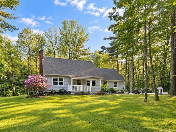 230 Middle Road , Austerlitz, NY 12017