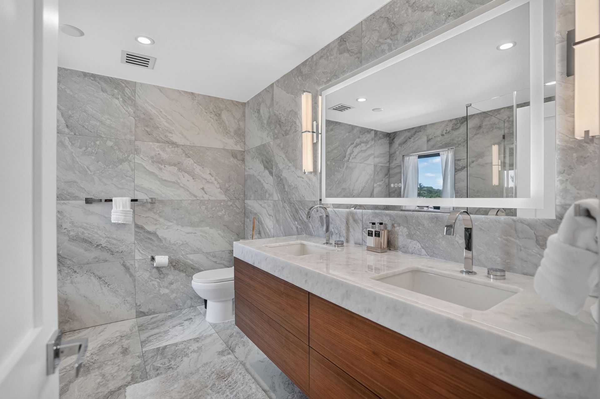 3995 Laurelwood Lane, Delray Beach, FL 33445 Photo