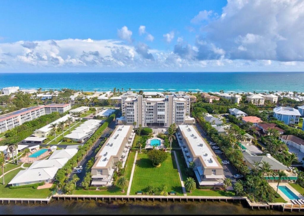 2000 S Ocean Boulevard, Unit 402, Delray Beach, FL 33483 Photo