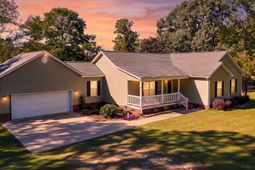 2090 Colony Drive photo 4