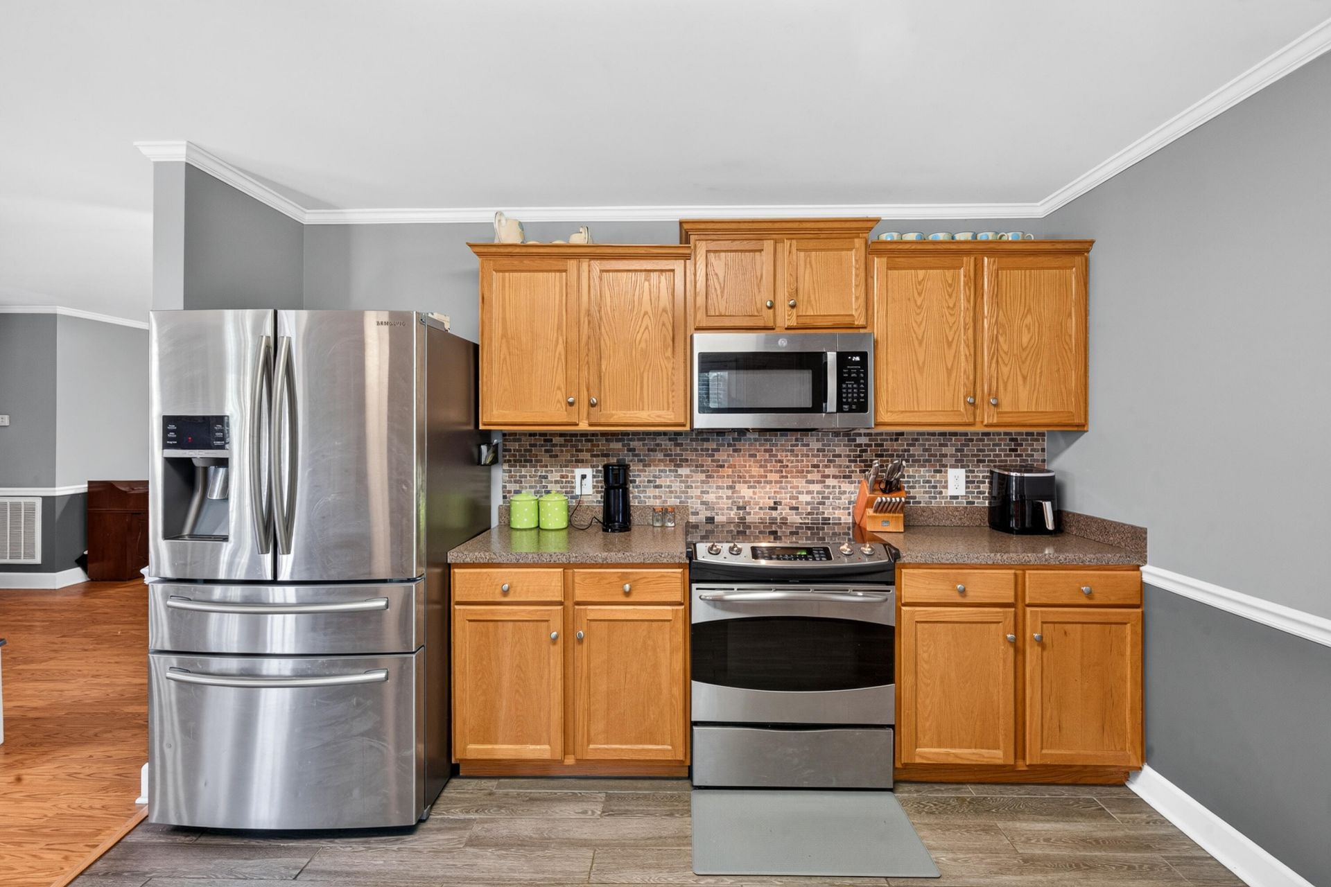2090 Colony Drive Photo 21