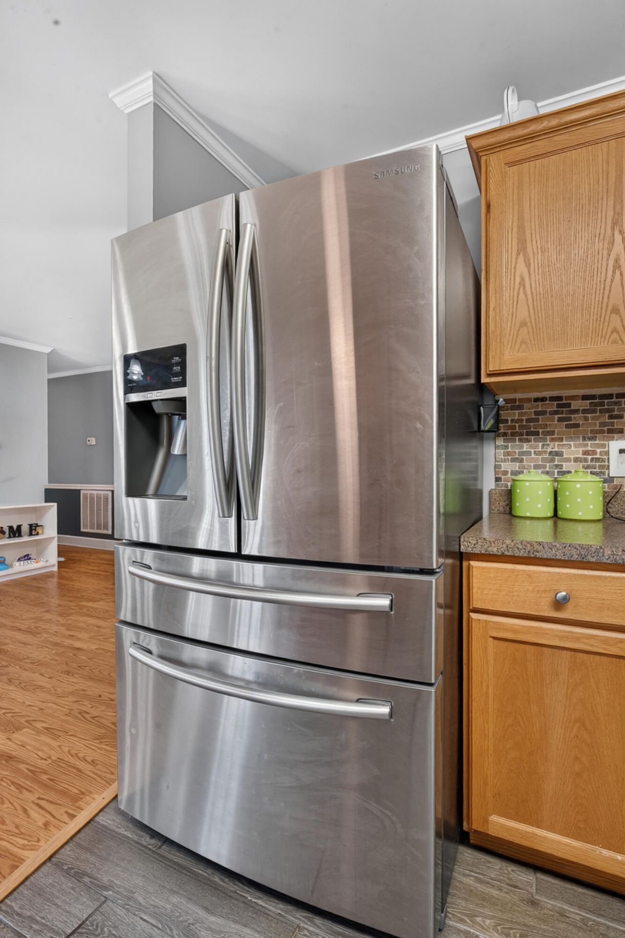 2090 Colony Drive Photo 24