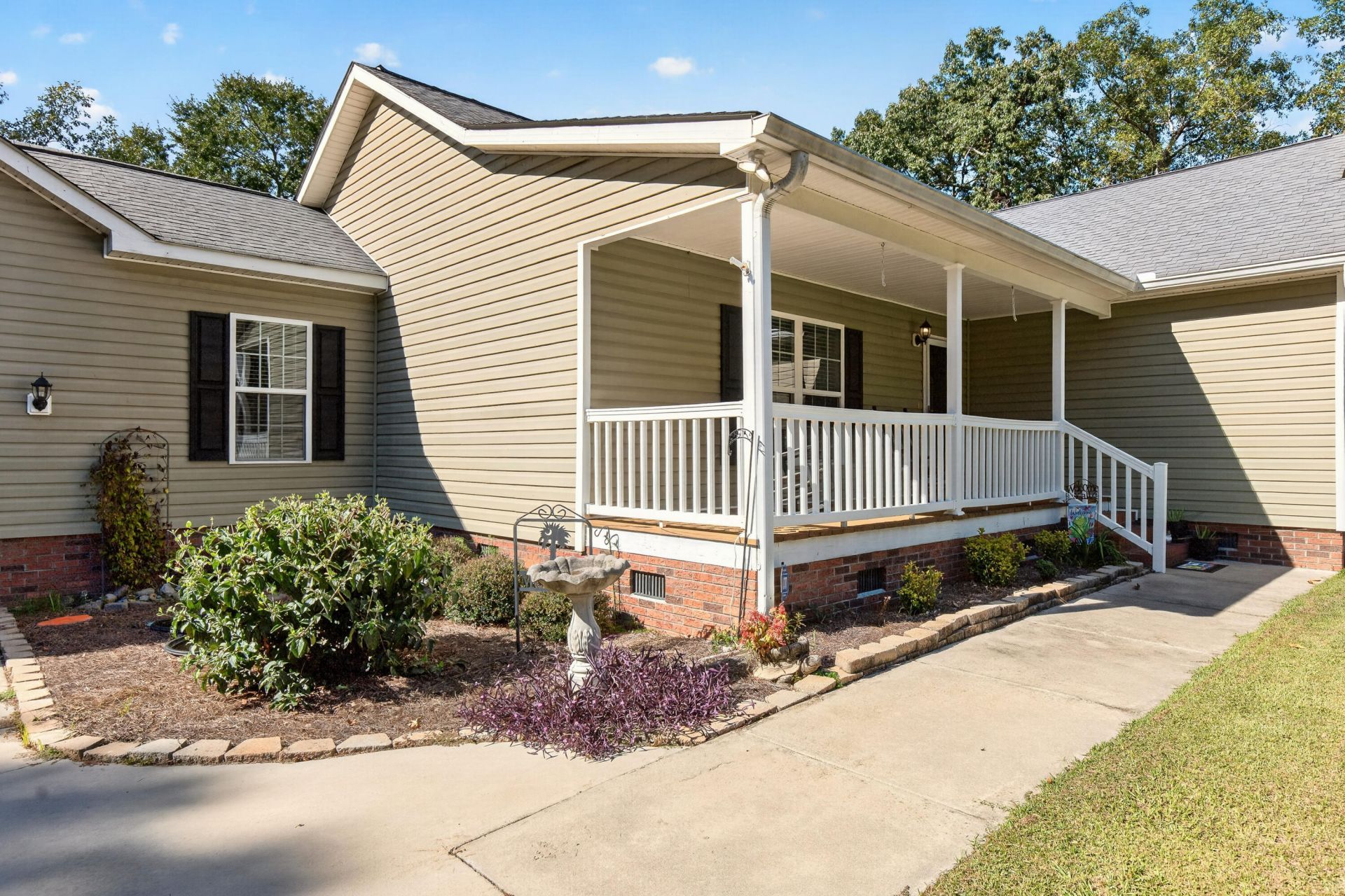2090 Colony Drive Photo 7