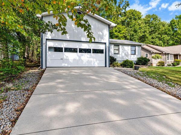 107 Delbridge Lane, Crossville, TN 38558