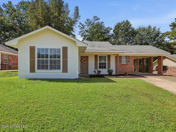 4336 Cypress, Jackson, MS 39212