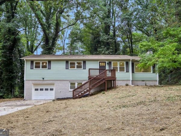 250 King Arthur Drive, Woodstock, GA 30189