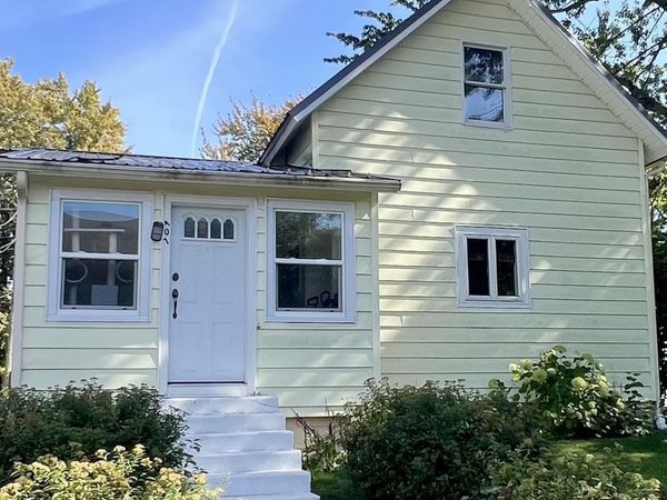 407 N Elm Street, Nappanee, IN 46550