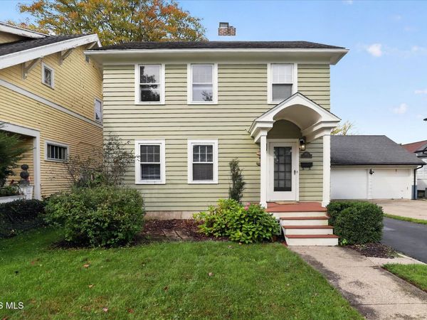 5653 Fairview Drive, Sylvania, OH 43560
