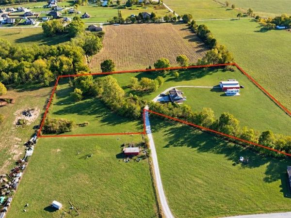 1113 NW Peterson Road , Bentonville, AR 72713