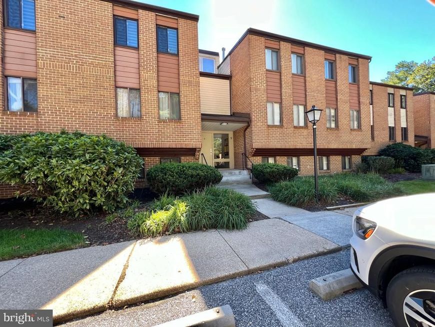 9 Suntop Court, Unit 201, Baltimore, MD 21209 Main Photo