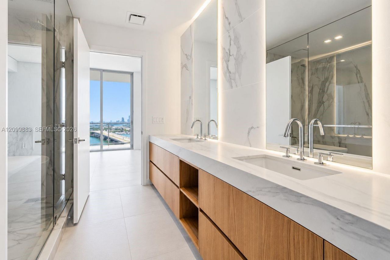 1400 Biscayne Boulevard, Unit 1804, Miami, FL 33132 Photo