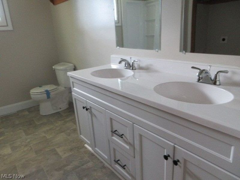 2740 Village Drive, Zanesville, OH 43701 Photo 16