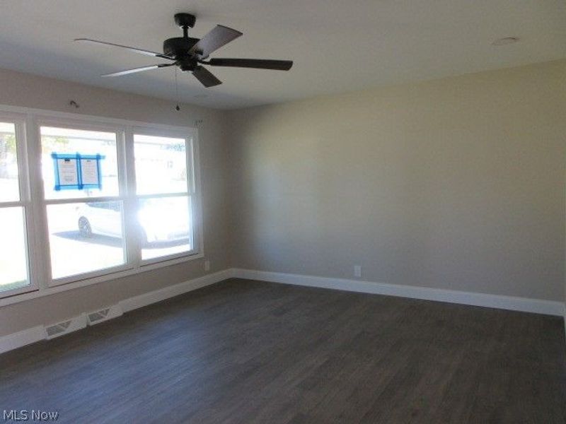 2740 Village Drive, Zanesville, OH 43701 Photo 9