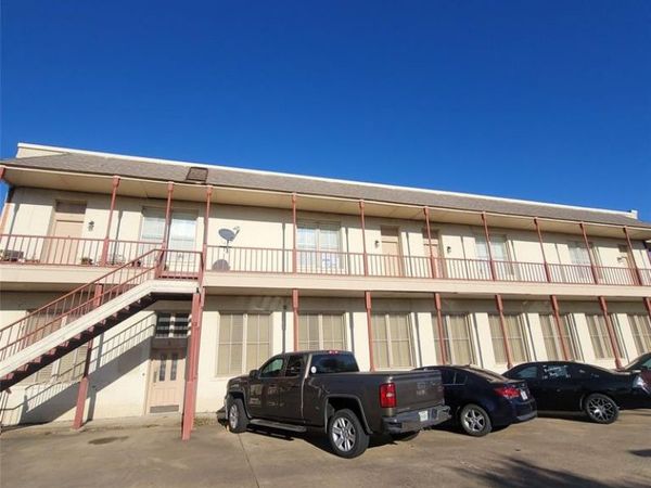 212 W Knox Street, Unit 2, Ennis, TX 75119
