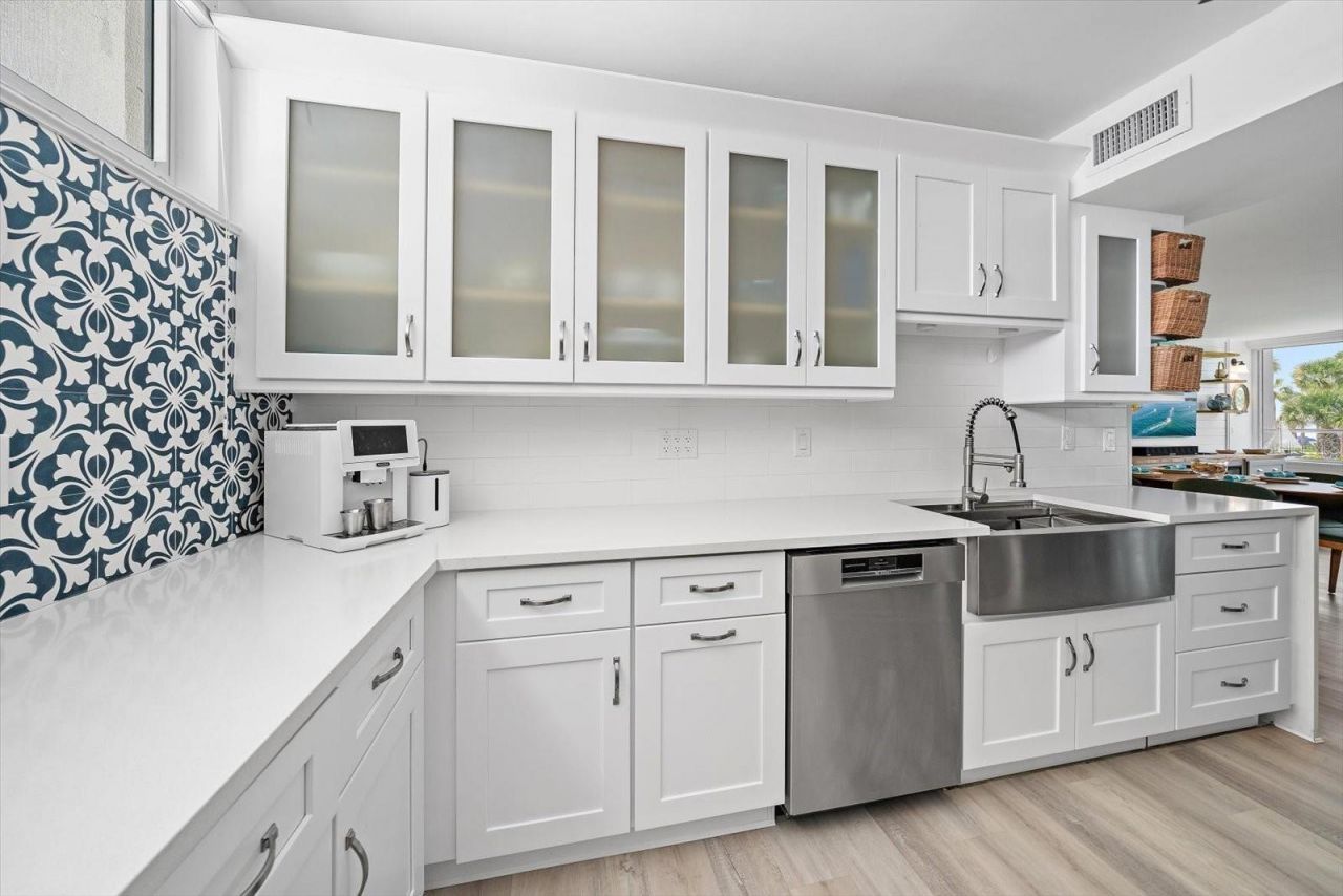 100 Sands Point Road, Unit 219, Longboat Key, FL 34228 Photo