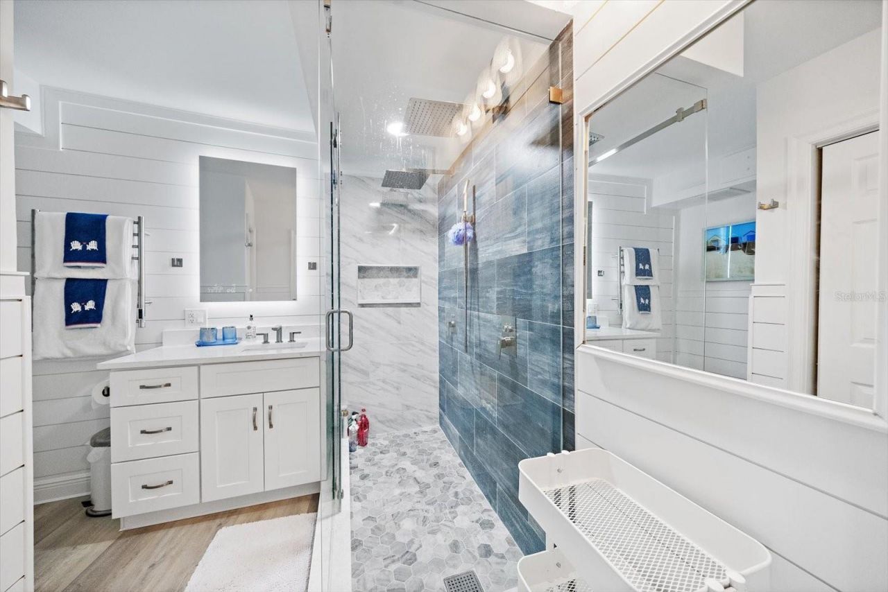 100 Sands Point Road, Unit 219, Longboat Key, FL 34228 Photo