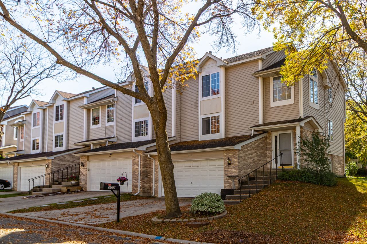 355 Stevens Court, Grayslake, IL 60030 Main Photo