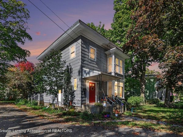 614 S Putnam Street, Williamston, MI 48895