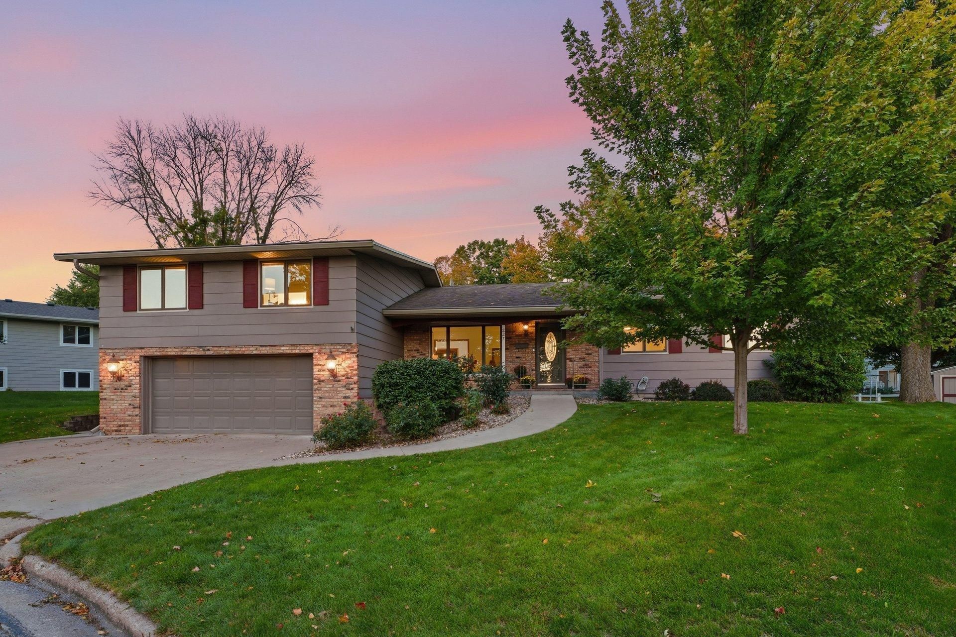 227 Ridgewood Court, Waconia, MN 55387 Main Photo
