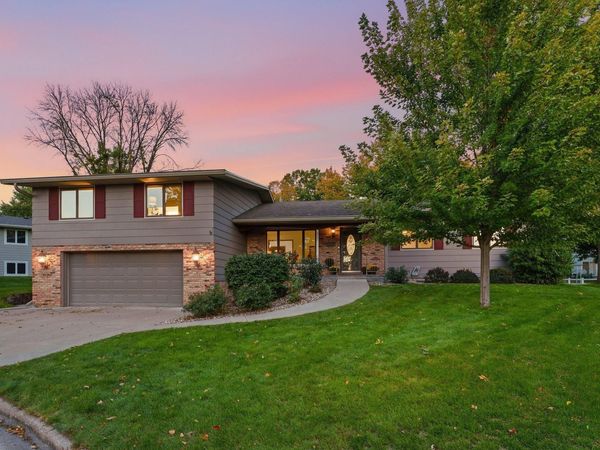 227 Ridgewood Court, Waconia, MN 55387