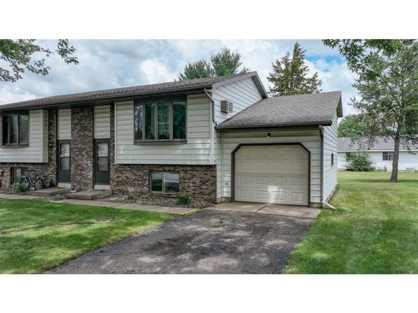 816-818 Dorbe Street, Eau Claire, WI 54701