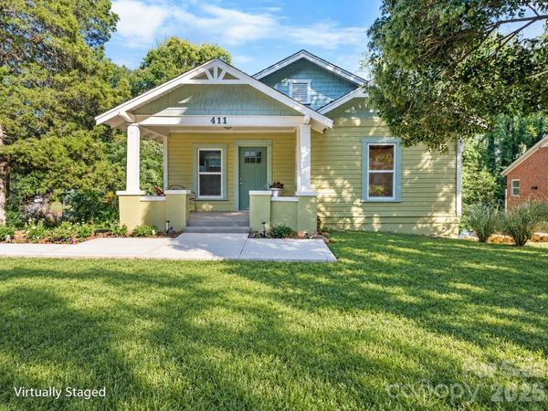 411 4th Street SE, Hickory, NC 28602