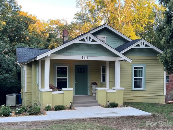 411 4th Street SE, Hickory, NC 28602