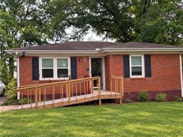 2233 Dillard Street , Tucker, GA 30084
