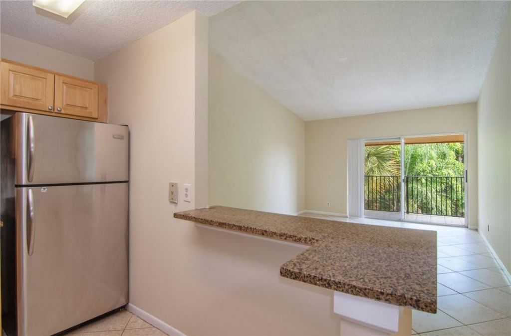 10701 Cleary Boulevard, Unit 306, Plantation, FL 33324 Photo