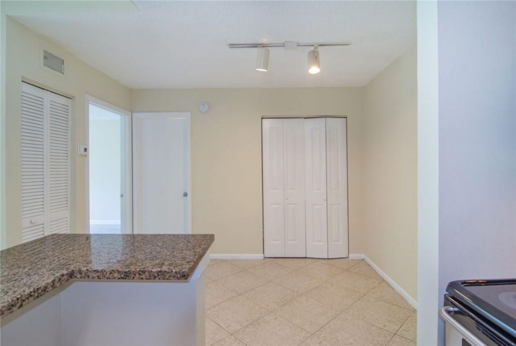 10701 Cleary Boulevard, Unit 306, Plantation, FL 33324 Photo