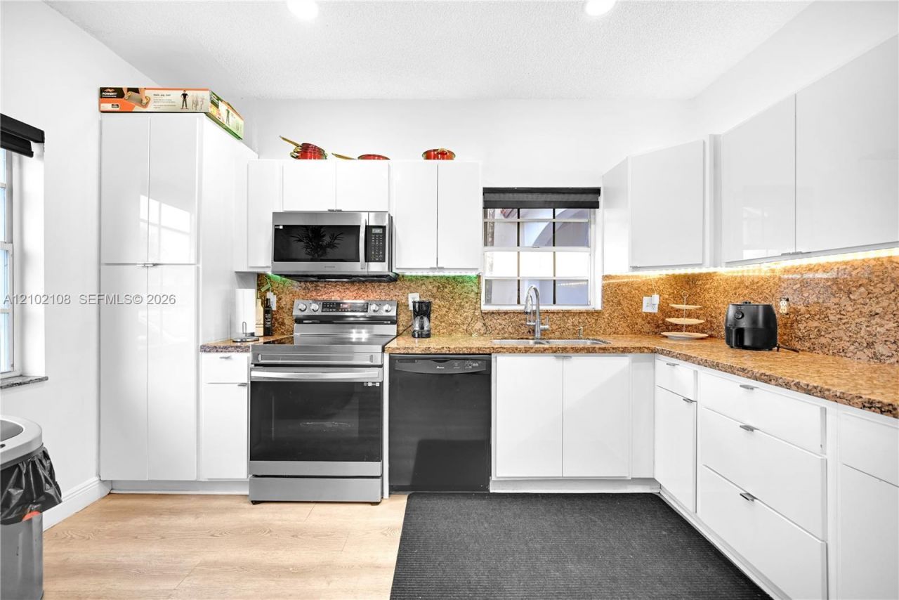 17982 SW 11th St , Pembroke Pines, FL 33029 Photo