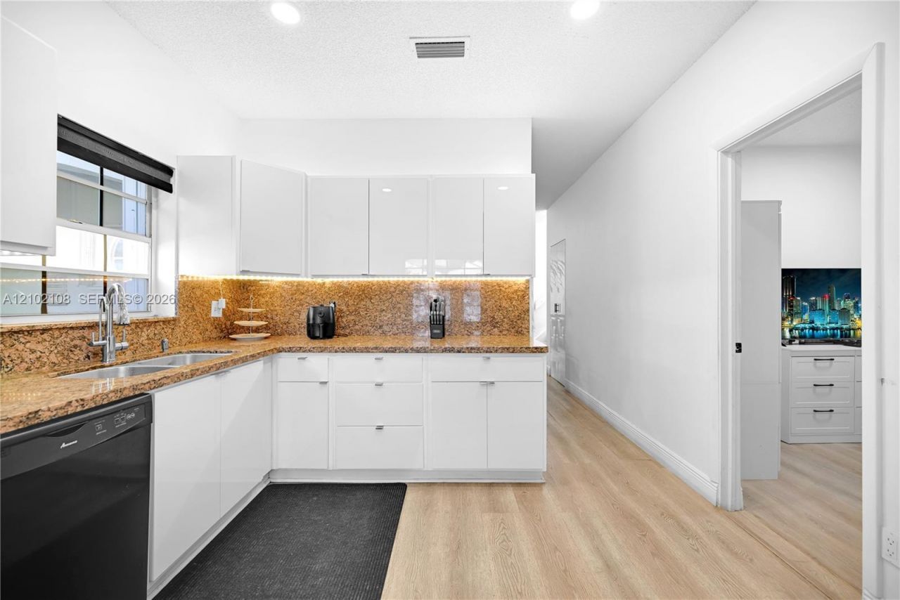 17982 SW 11th St , Pembroke Pines, FL 33029 Photo