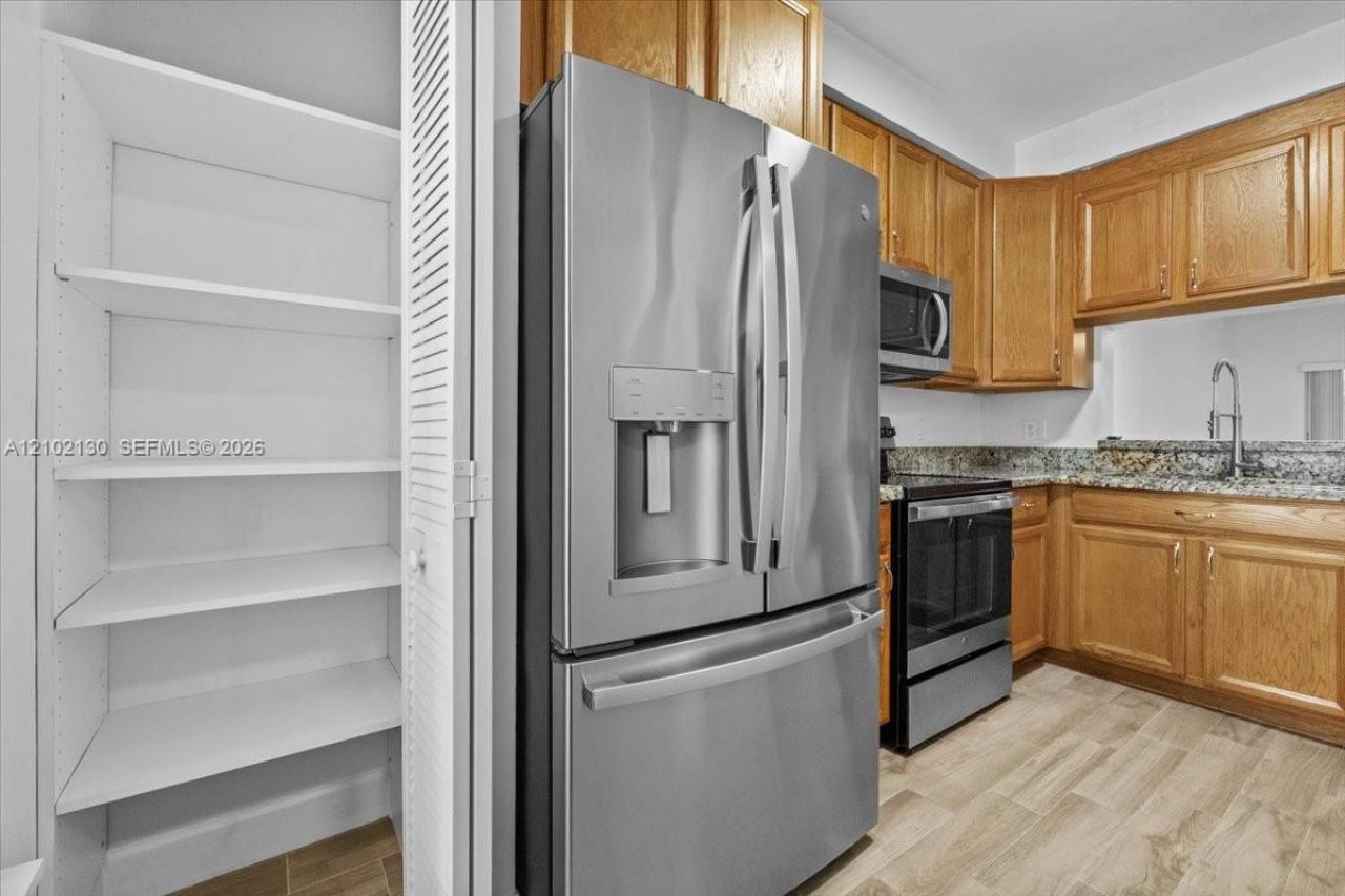 3330 Concert Ln , Unit 124, Margate, FL 33063 Photo