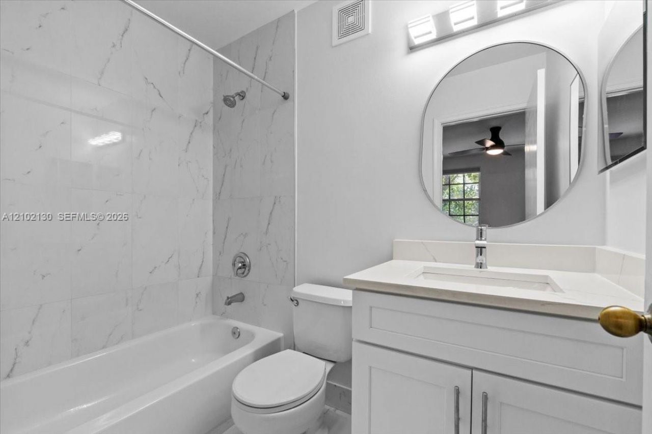 3330 Concert Ln , Unit 124, Margate, FL 33063 Photo