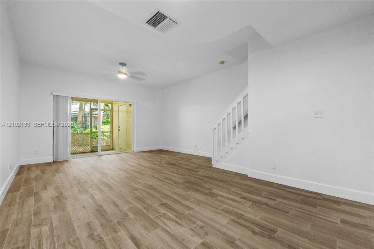 3330 Concert Ln , Unit 124, Margate, FL 33063 Photo