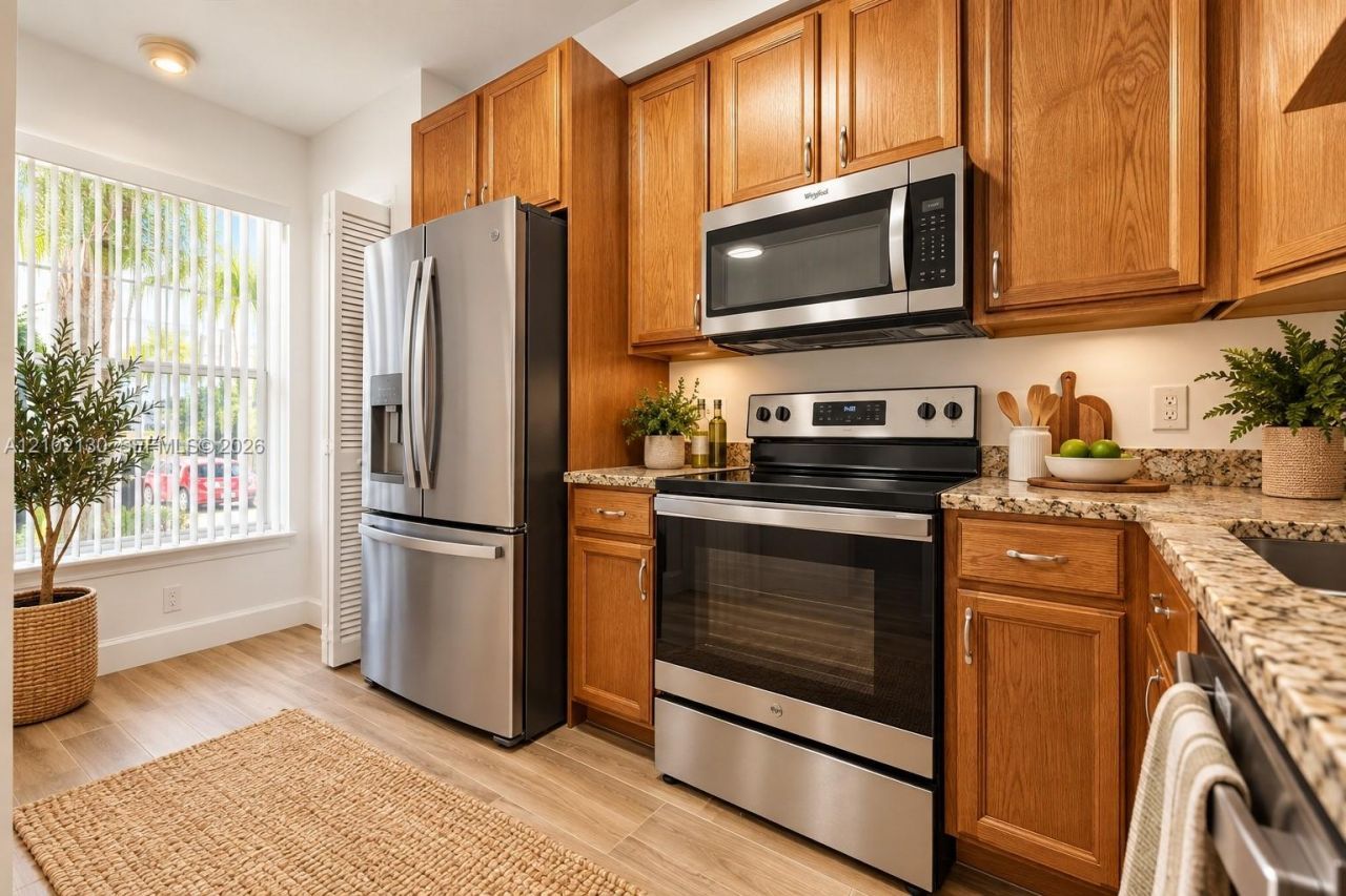 3330 Concert Ln , Unit 124, Margate, FL 33063 Photo